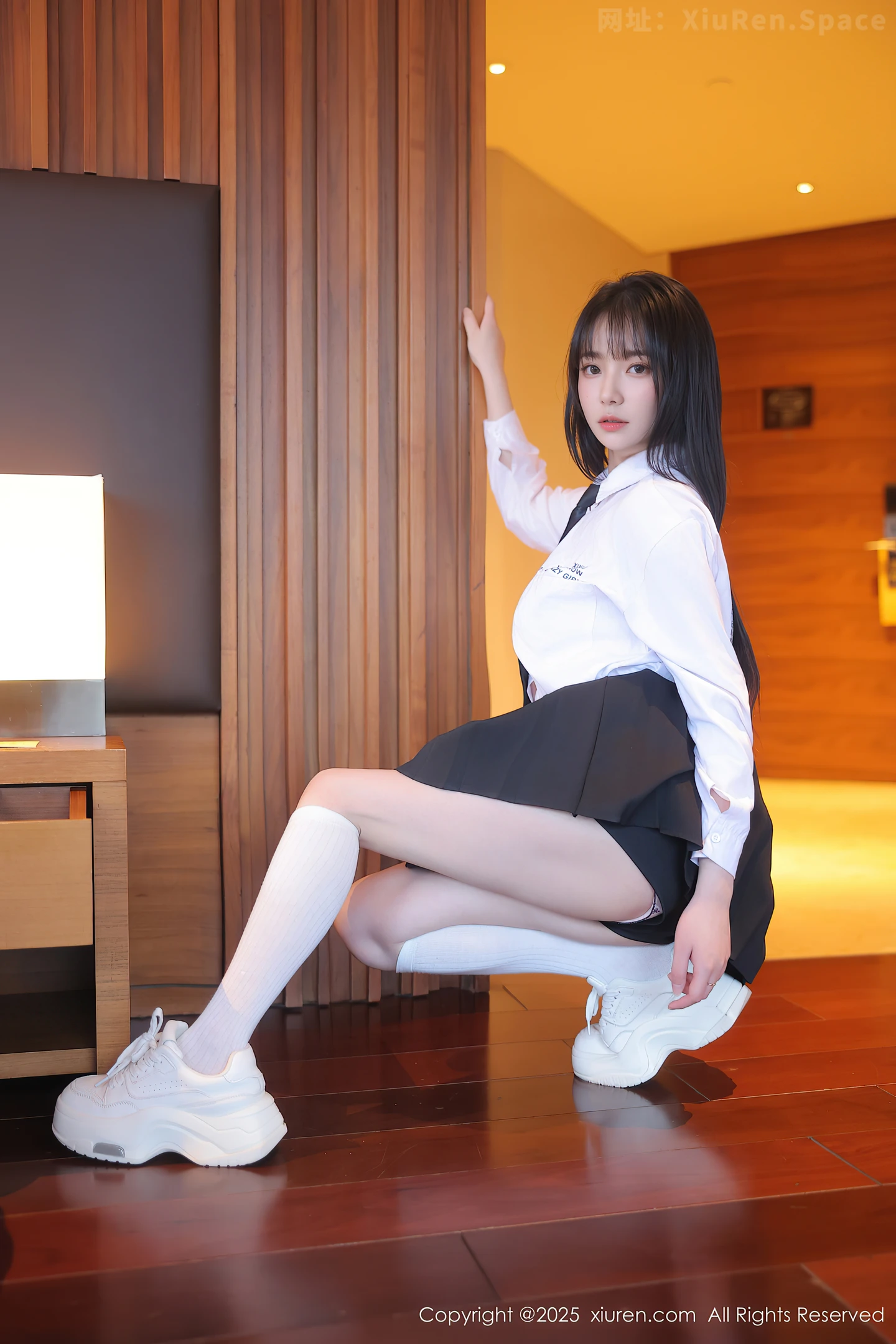 图片[5]-[XiuRen秀人网] VOL.10335 模特软情性感白色衬衫配黑短裙露白色丝袜秀曼妙身姿诱惑写真64P-秀人网官方网站